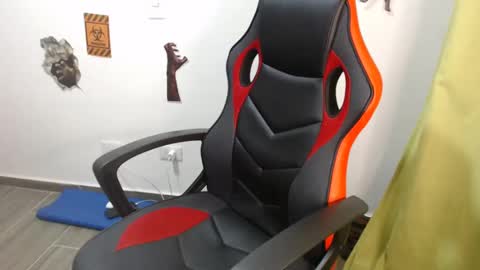 Snapshot of alex_parker07 chatting on December 11, 12:44 am Alex Parker online show from December 11, 12:44 am