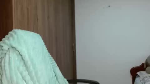 Snapshot of alex_parker07 chatting on January 15, 10:57 pm Alex Parker online show from January 15, 10:57 pm