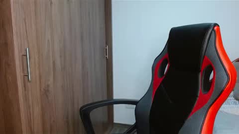 Snapshot of alex_parker07 chatting on January 16, 11:16 pm Alex Parker online show from January 16, 11:16 pm