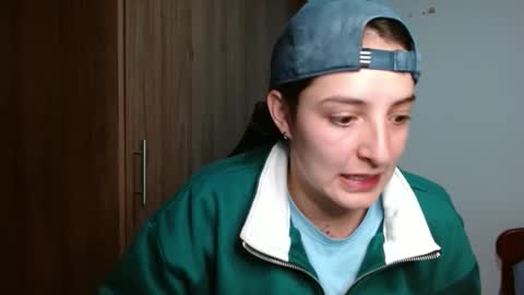 Snapshot of alex_parker07 chatting on February 1, 12:29 am Alex Parker online show from February 1, 12:29 am