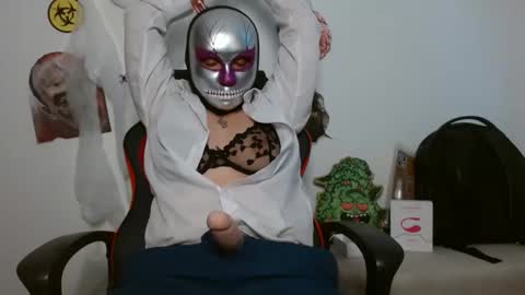 Snapshot of alex_parker07 chatting on October 31, 10:22 pm Alex Parker online show from October 31, 10:22 pm