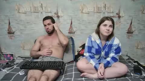 Alex and Sarah online show from November 4, 11:26 pm