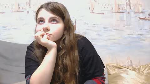 Alex and Sarah online show from December 17, 5:08 pm