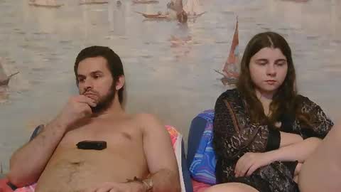 Snapshot of alex_sarah_sex chatting on June 25, 10:58 pm Alex and Sarah online show from June 25, 10:58 pm