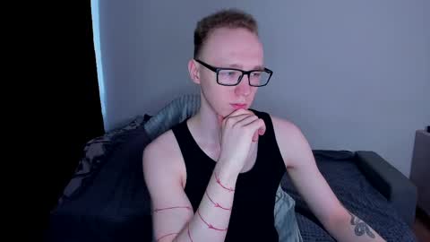 alex_silent online show from April 28, 10:09 am