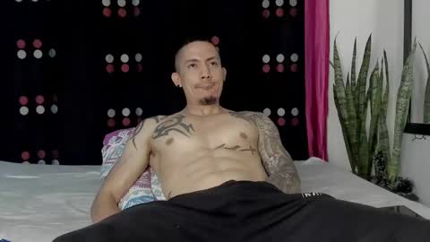 Snapshot of alex_sthorm chatting on December 27, 4:26 am alex_sthorm online show from December 27, 4:26 am