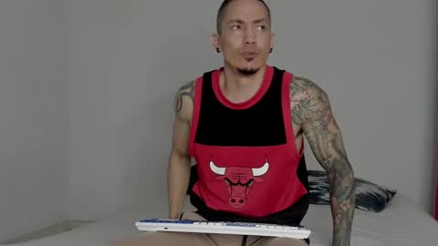 Snapshot of alex_sthorm chatting on January 6, 3:51 pm alex_sthorm online show from January 6, 3:51 pm