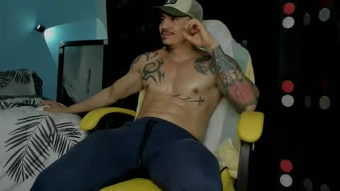 Snapshot of alex_sthorm chatting on September 19, 1:51 am alex_sthorm online show from September 19, 1:51 am