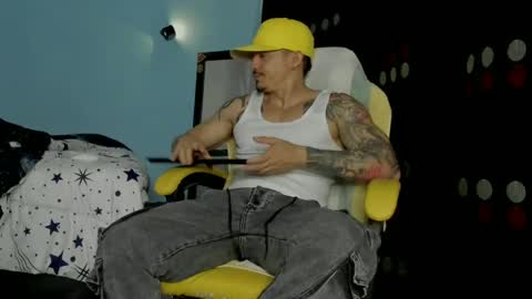 Snapshot of alex_sthorm chatting on September 28, 5:24 am alex_sthorm online show from September 28, 5:24 am