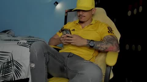 Snapshot of alex_sthorm chatting on October 11, 4:12 am alex_sthorm online show from October 11, 4:12 am