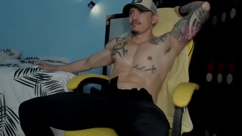 Snapshot of alex_sthorm chatting on October 12, 5:50 am alex_sthorm online show from October 12, 5:50 am