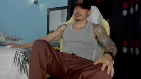 Snapshot of alex_sthorm chatting on November 3, 5:09 am alex_sthorm online show from November 3, 5:09 am