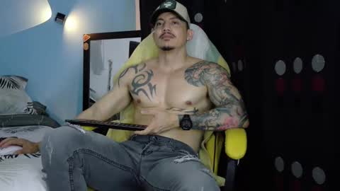 alex_sthorm online show from April 26, 3:26 am