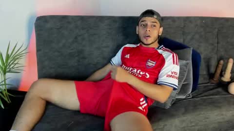 Alex Woll online show from October 5, 2:54 am