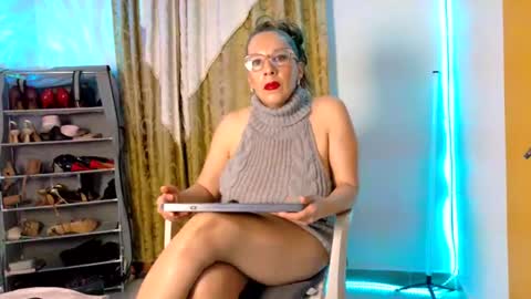 Snapshot of alexa472 chatting on July 18, 4:05 am Alexa online show from July 18, 4:05 am
