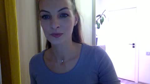 Snapshot of alexa_dreaam chatting on October 8, 5:21 pm alexa_dreaam online show from October 8, 5:21 pm