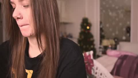 Snapshot of alexa_feels chatting on December 29, 6:24 am Little Duck homie online show from December 29, 6:24 am