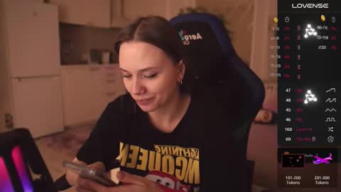 Snapshot of alexa_feels chatting on October 3, 4:04 pm Little Duck homie online show from October 3, 4:04 pm