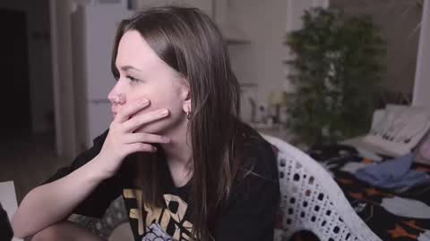 Snapshot of alexa_feels chatting on November 8, 4:29 pm Little Duck homie online show from November 8, 4:29 pm