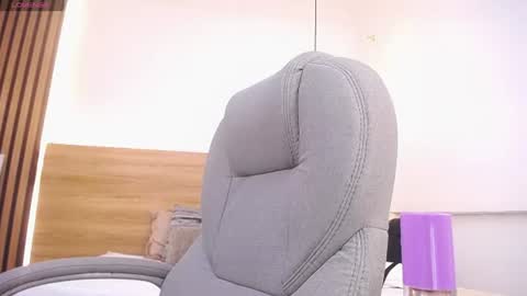 Snapshot of alexa_forbes_ chatting on June 12, 3:16 am Alexa Forbes online show from June 12, 3:16 am