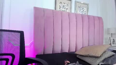 Snapshot of alexa_fox669 chatting on June 19, 2:32 pm Alexa online show from June 19, 2:32 pm