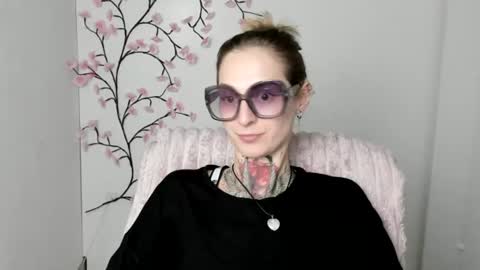 Snapshot of alexa_kittie chatting on July 11, 11:35 am Alexa online show from July 11, 11:35 am