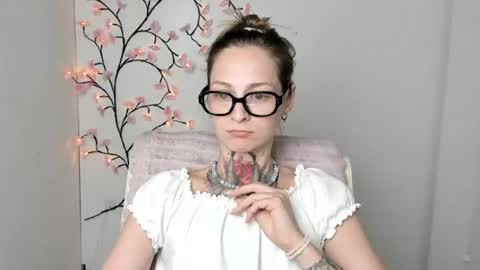 Snapshot of alexa_kittie chatting on July 28, 7:39 pm Alexa online show from July 28, 7:39 pm