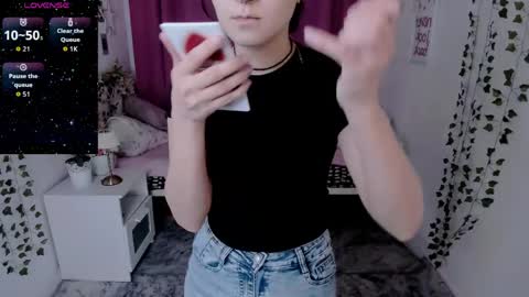 alexa_lexi online show from May 15, 10:55 am