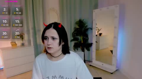 alexa_lexi online show from June 25, 11:26 am