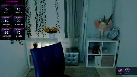 alexa_lexi online show from June 30, 10:49 am