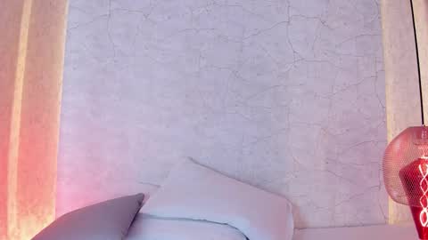 Alexa Millers online show from February 18, 5:14 am