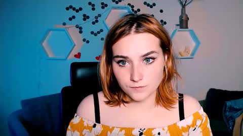 alexa_night_ online show from October 17, 5:32 am