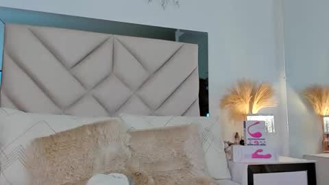 alexa_tobar online show from September 17, 7:48 pm