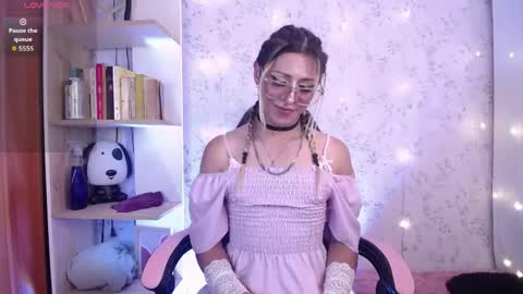 alexaavandercloude online show from June 5, 10:26 pm