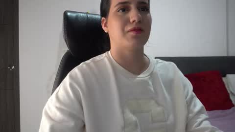 alexajhonsonof online show from February 11, 11:32 pm