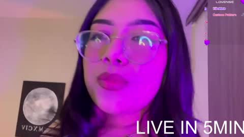 Snapshot of alexakimm chatting on July 6, 9:50 am Alexa online show from July 6, 9:50 am