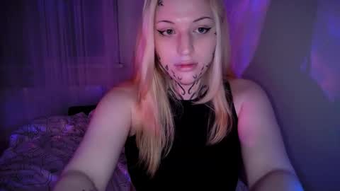 alexalarose online show from January 9, 10:00 pm