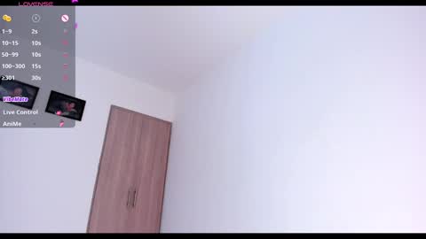 Snapshot of alexalovecastle1 chatting on December 22, 1:34 am Alexandra Castillo online show from December 22, 1:34 am