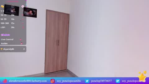 Snapshot of alexalovecastle1 chatting on December 25, 1:10 am Alexandra Castillo online show from December 25, 1:10 am