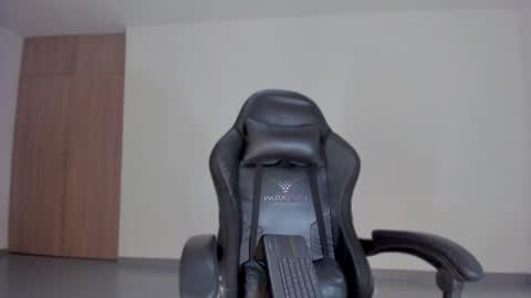 Snapshot of alexalovecastle1 chatting on January 17, 1:15 am Alexandra Castillo online show from January 17, 1:15 am