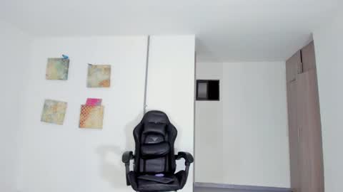 Snapshot of alexalovecastle1 chatting on January 31, 11:35 pm Alexandra Castillo online show from January 31, 11:35 pm