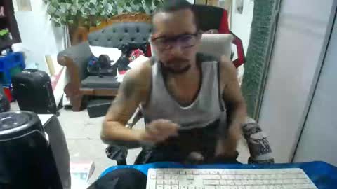 Snapshot of alexamdergal chatting on December 8, 3:45 pm Alexamdergal online show from December 8, 3:45 pm