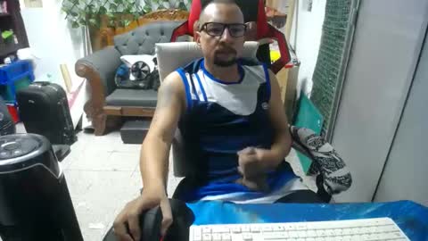 Snapshot of alexamdergal chatting on December 12, 5:15 pm Alexamdergal online show from December 12, 5:15 pm