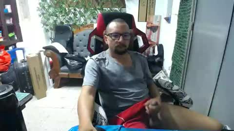 Snapshot of alexamdergal chatting on January 3, 9:47 pm Alexamdergal online show from January 3, 9:47 pm