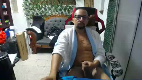 Snapshot of alexamdergal chatting on January 4, 12:49 pm Alexamdergal online show from January 4, 12:49 pm