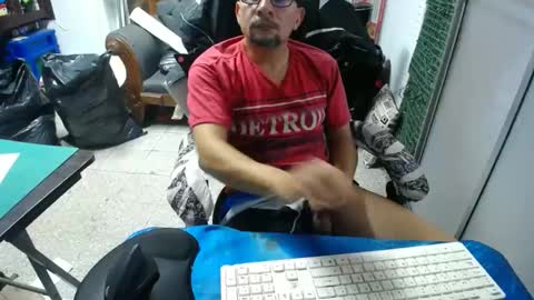 Snapshot of alexamdergal chatting on March 4, 3:37 pm Alexamdergal online show from March 4, 3:37 pm