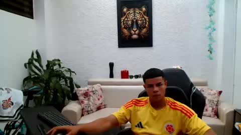 Snapshot of alexander_cr chatting on July 3, 8:48 pm Alexander online show from July 3, 8:48 pm