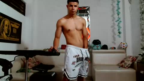 Snapshot of alexander_cr chatting on July 23, 1:58 am Alexander online show from July 23, 1:58 am