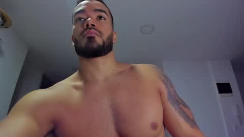 Snapshot of alexander_martines chatting on December 17, 11:38 pm Onlyfansalexmartinezwb Instagram alexwbmartinez Twitter martinezcb937 online show from December 17, 11:38 pm