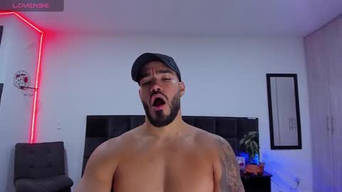 Snapshot of alexander_martines chatting on January 17, 1:15 am Onlyfansalexmartinezwb Instagram alexwbmartinez Twitter martinezcb937 online show from January 17, 1:15 am